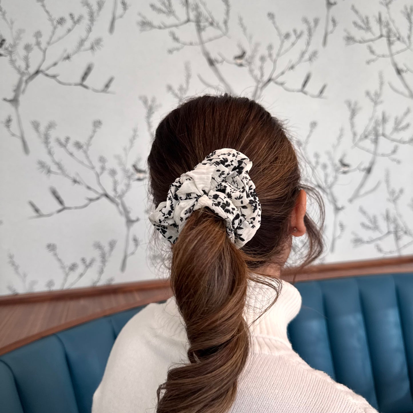 Noir & Blanc Scrunchie